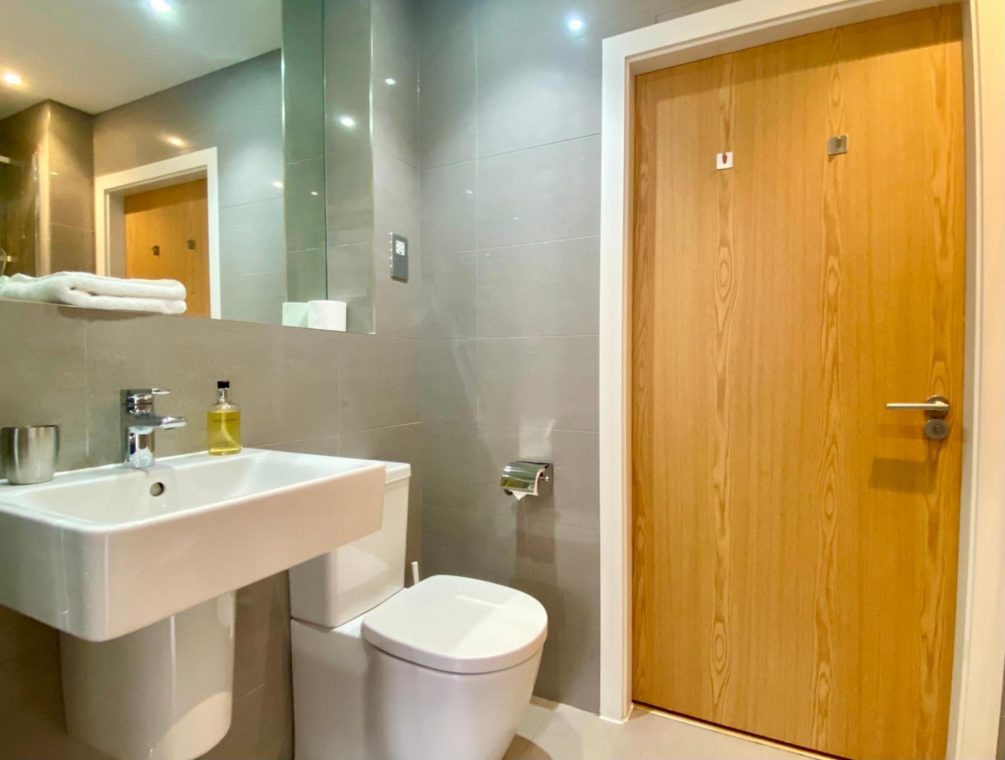 Your Space Apartments - Eden House Кембридж Екстер'єр фото