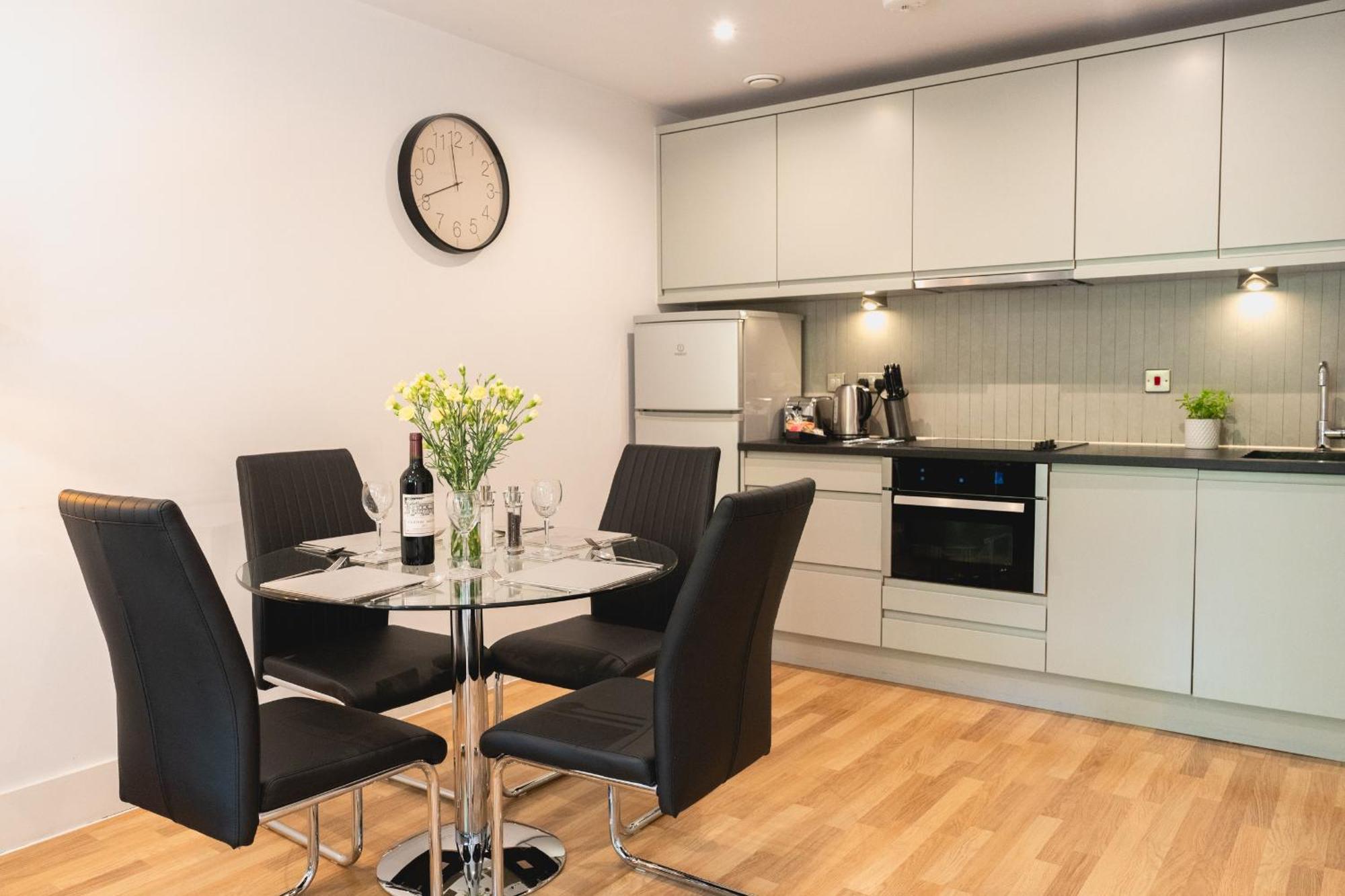 Your Space Apartments - Eden House Кембридж Екстер'єр фото